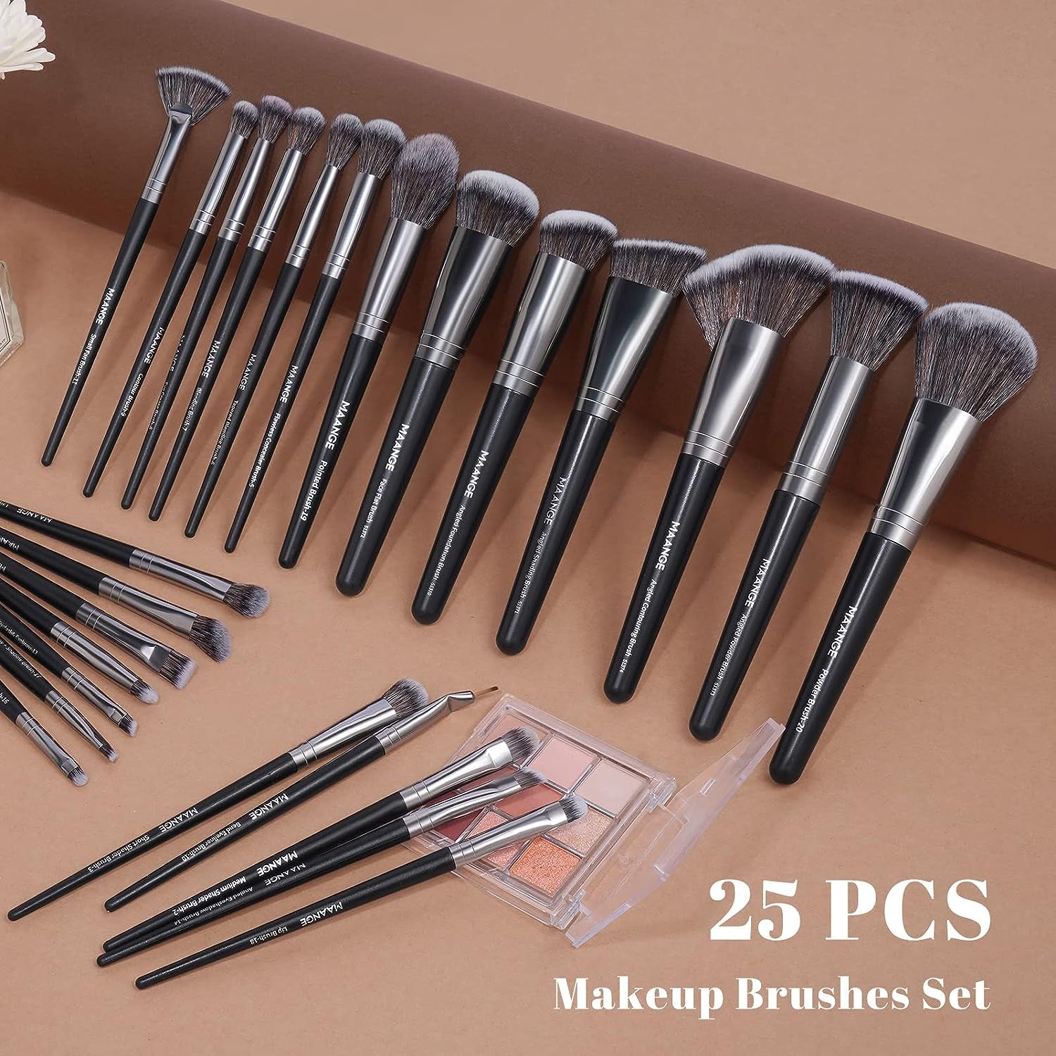 Makeup Brushes,  25Pcs Makeup Brush Set Foundation Eyeshadow Blush Brush Blending Concealers Face Powder Eye Make up Brushes Set with Gift Box (Black)